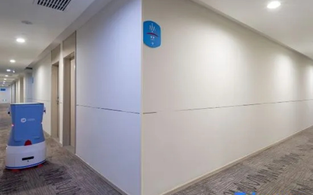 Huating Hotel (Wuhan Jiangxia Yijia Shopping Plaza Branch)