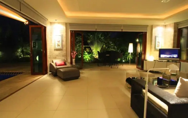 Phu Montra Mansion
