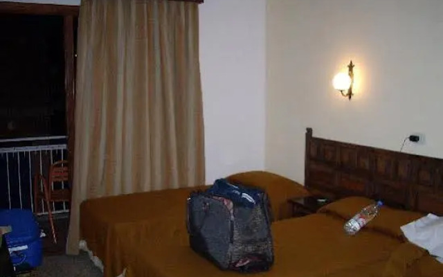 Hostal Santa Ana