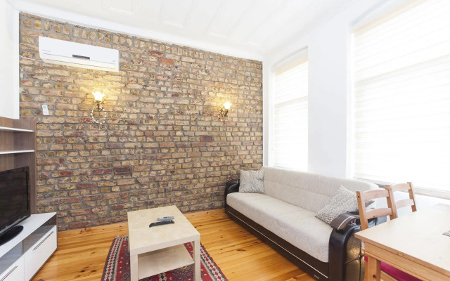 Sunflower Apartments