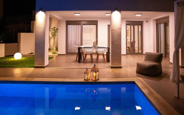 Adrianna Villa 3