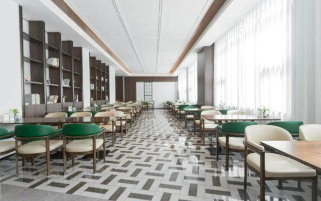 Oriental Hotel Quzhou West Area