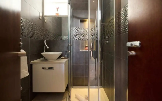 The Radnor Mews Residence Stylish 3bdr Mews House