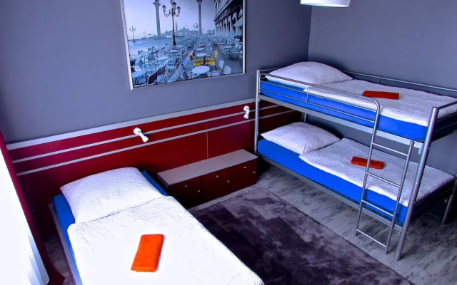 Hotel 108