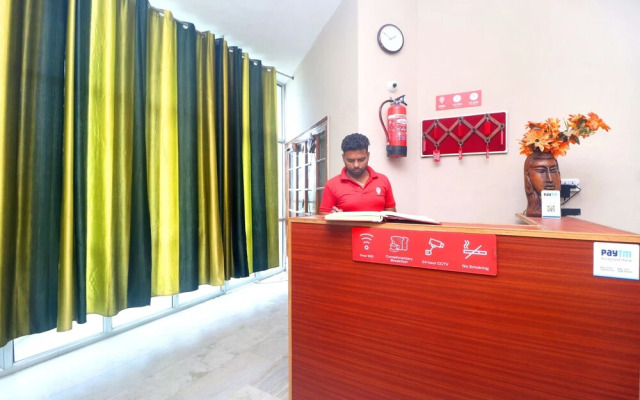 OYO 18570 Hotel Jazz