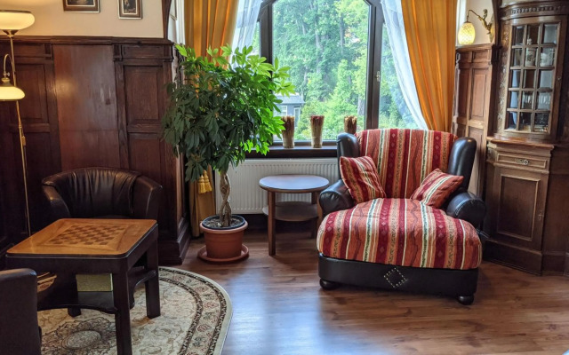 WeisseVilla Friedrichsbrunn Fewo EMPIRE