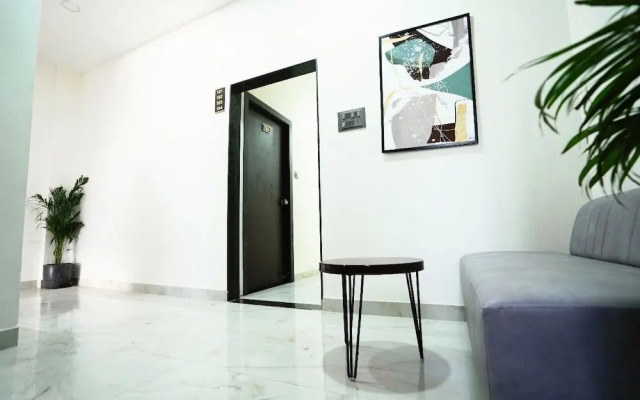 Hotel Sky City