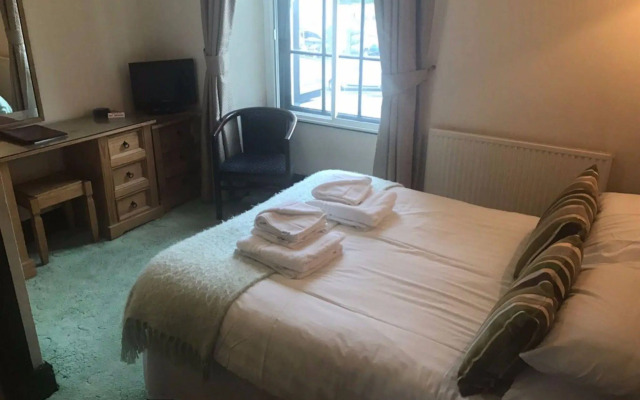 County Hotel