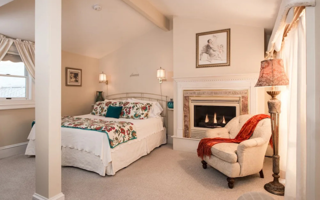 The Captain Farris House B&B