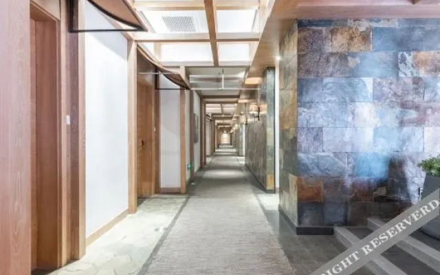 Qinghe Peninsula Hot Spring Resort Hotel