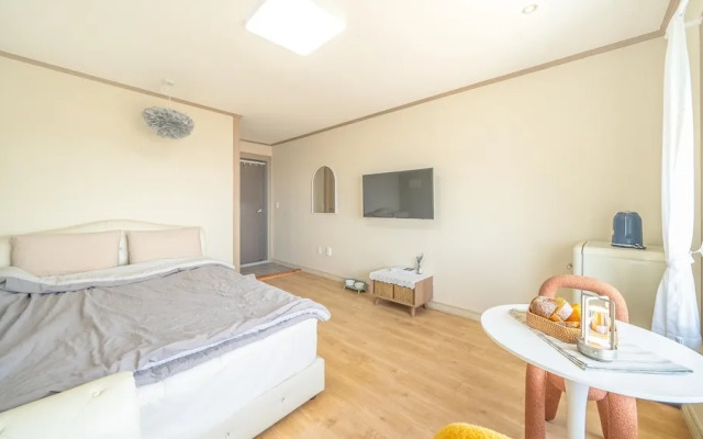 Yeosu Canada meo Village pet Pension