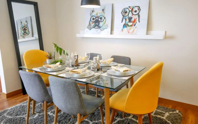 Trendy Host Canvas, Miraflores