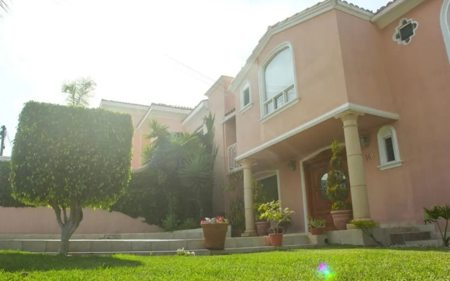 La Casa Rosa