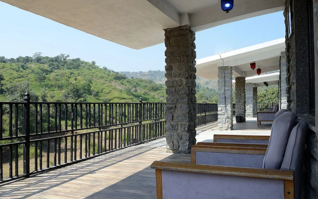 Sadanira Resort