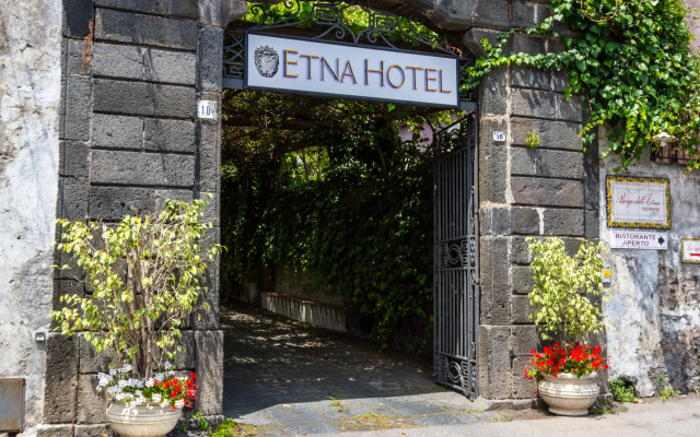 Hotel Etna