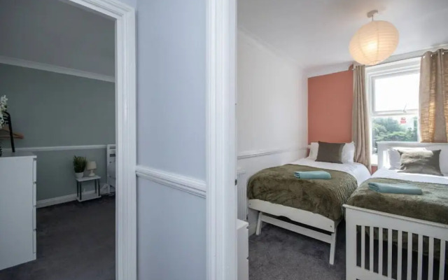 in Bournemouth With 2 Bedrooms and 1 Bathrooms