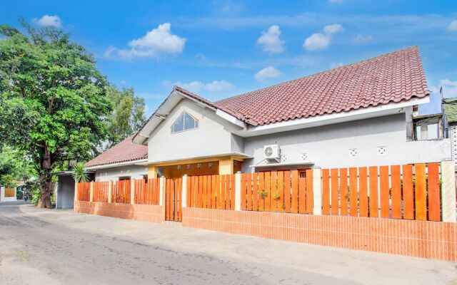 SPOT ON 94007 Homestay Putra Syariah
