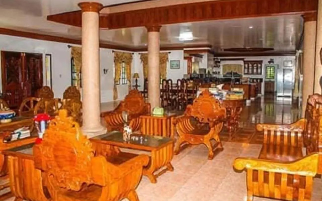 Treasure Bay Dive Resort