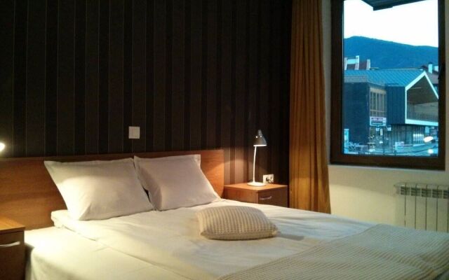 Granat Apartments