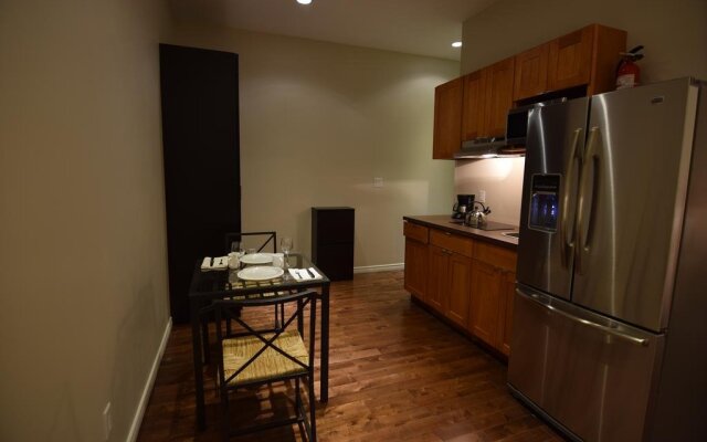 The Lion Inn & Suites