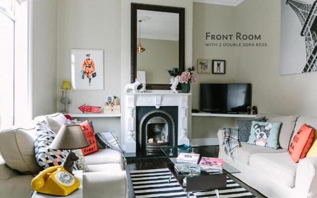 Cosy Home; Sleeps 10/11. City 15 minutes’ walk