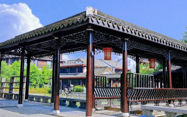 Huajian Boutique Homestay (Nanjing Gaochun Old Street Store)