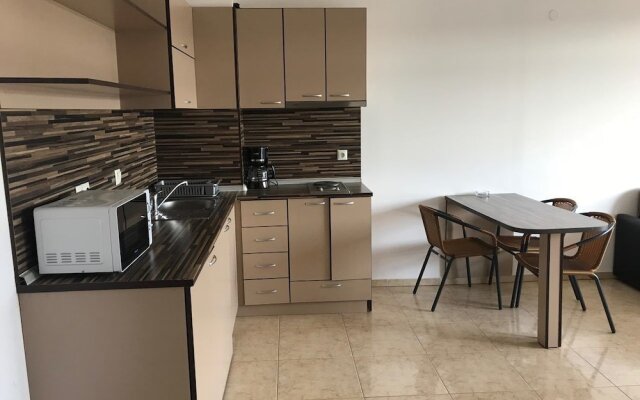 Lazur 5 Apartments