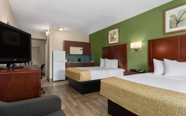 Travelodge Suites by Wyndham Lake Okeechobee