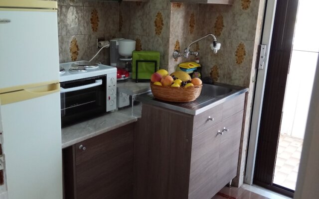 Top Floor Cozy Apartment near Beach