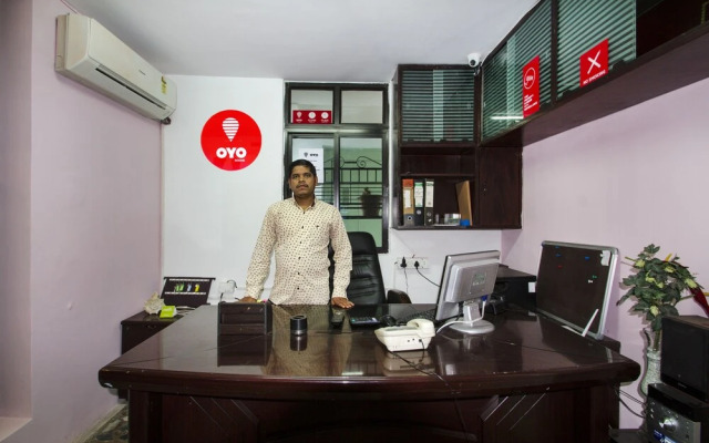 OYO 8271 Elite Homes
