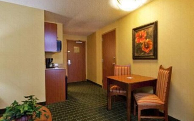 The Q Hotel And Suites