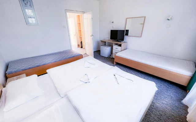 CE Napfény Hotel
