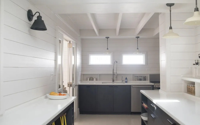 Conch Shell Harbour Island 5 Bedroom Home