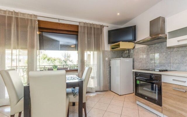 Apartment 1695