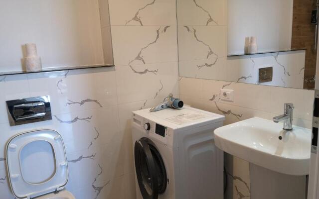 Ared-Atrium Mall ChrysFlatty 3 Premium apartment 60mp