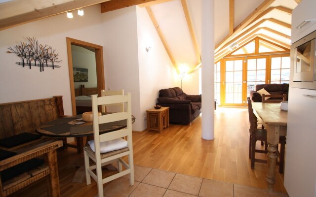 Cozy Apartment in Rauris near Forest