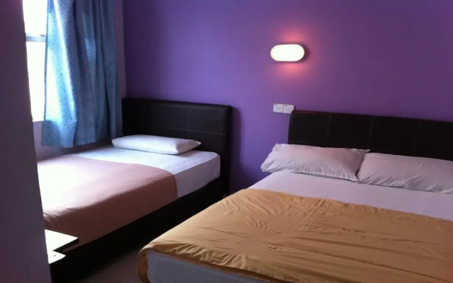 Fully House Hotel