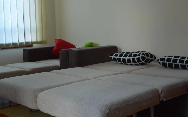 Pine Tree Apartment D34