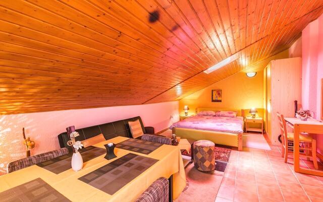 Holiday House Vesna