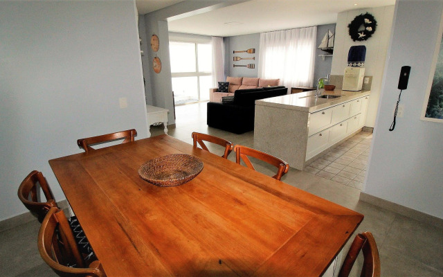 1080 - Apartamento com vista para o mar em Bombinhas