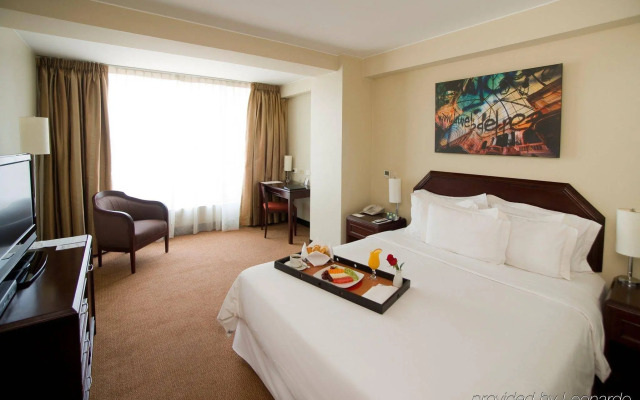 Radisson Hotel Decapolis Miraflores