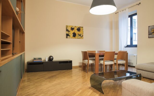 easyhomes - San Babila Corridoni