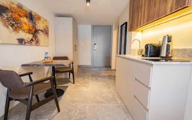 Bd Suites