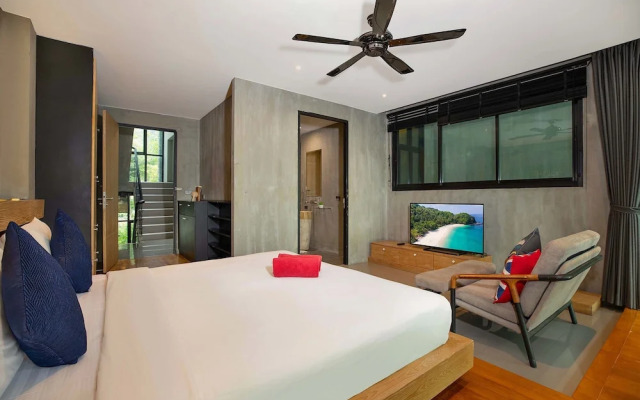 Avant-Garde 4BR Pool Villa Otero Kamala