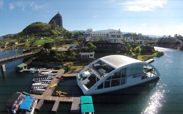 Hotel Los Recuerdos