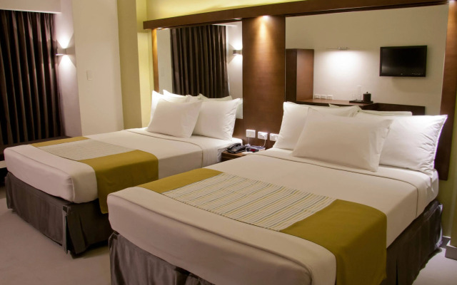 Microtel by Wyndham Acropolis