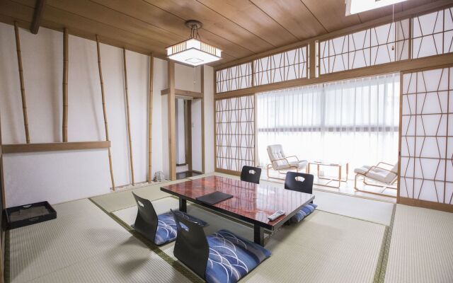 Atami Kinomiyanoyu Shogetsu