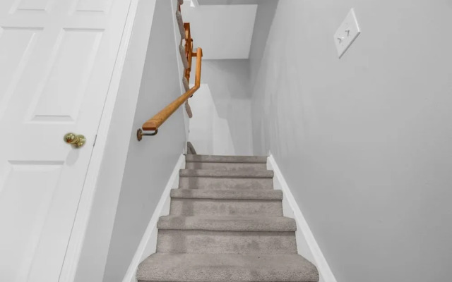 Chic 2BR House Newly Renovated Central Spot