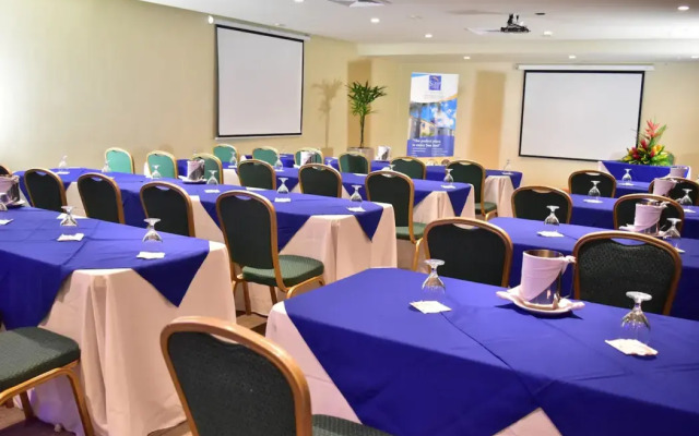 Sleep Inn Hotel Paseo Las Damas