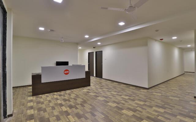 OYO Flagship 30564 Ripple Mall